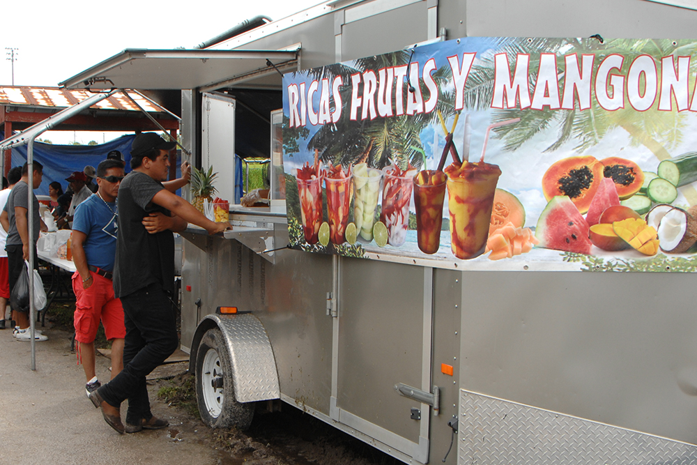 Lakeland Mi Pueblo Flea Market La Pulga Favorita de los Hispanos